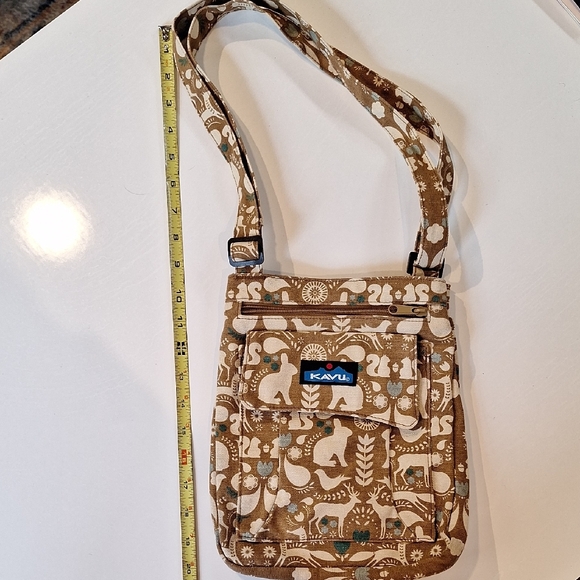 Kavu Tan and Cream Patterned Bag - Picture 10 of 14